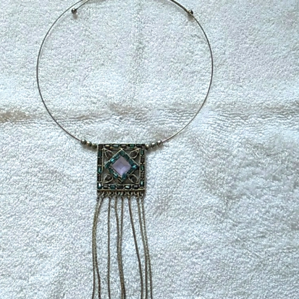 Choker necklace